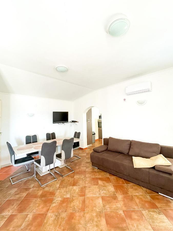 Beautiful Secluded Area Near Novalja Vacation House With Pool And Sea View Villa Lara Luaran gambar